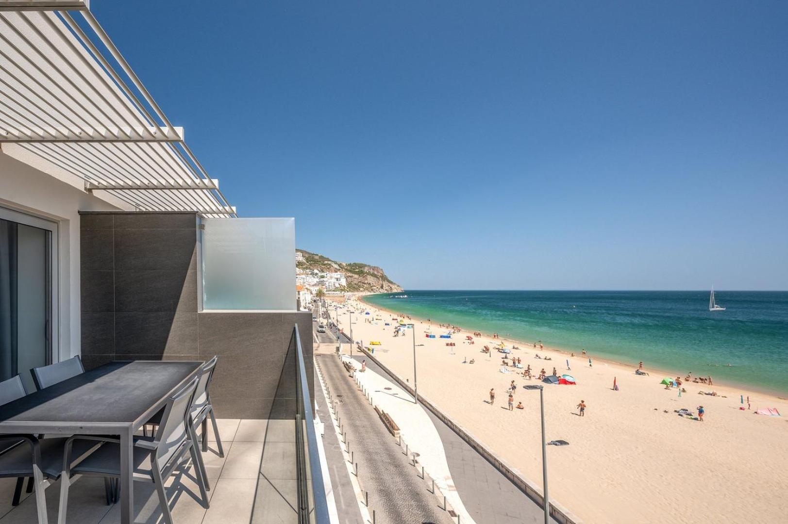 Guestready - Beachfront Naufrago'S Retreat 2 Sesimbra Exterior photo