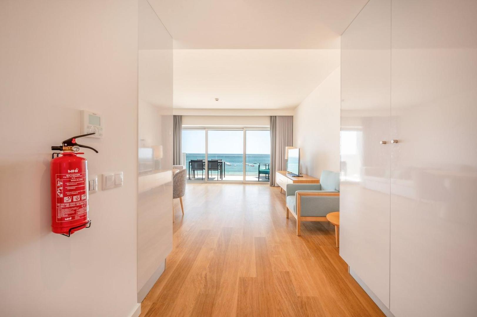 Guestready - Beachfront Naufrago'S Retreat 2 Sesimbra Exterior photo