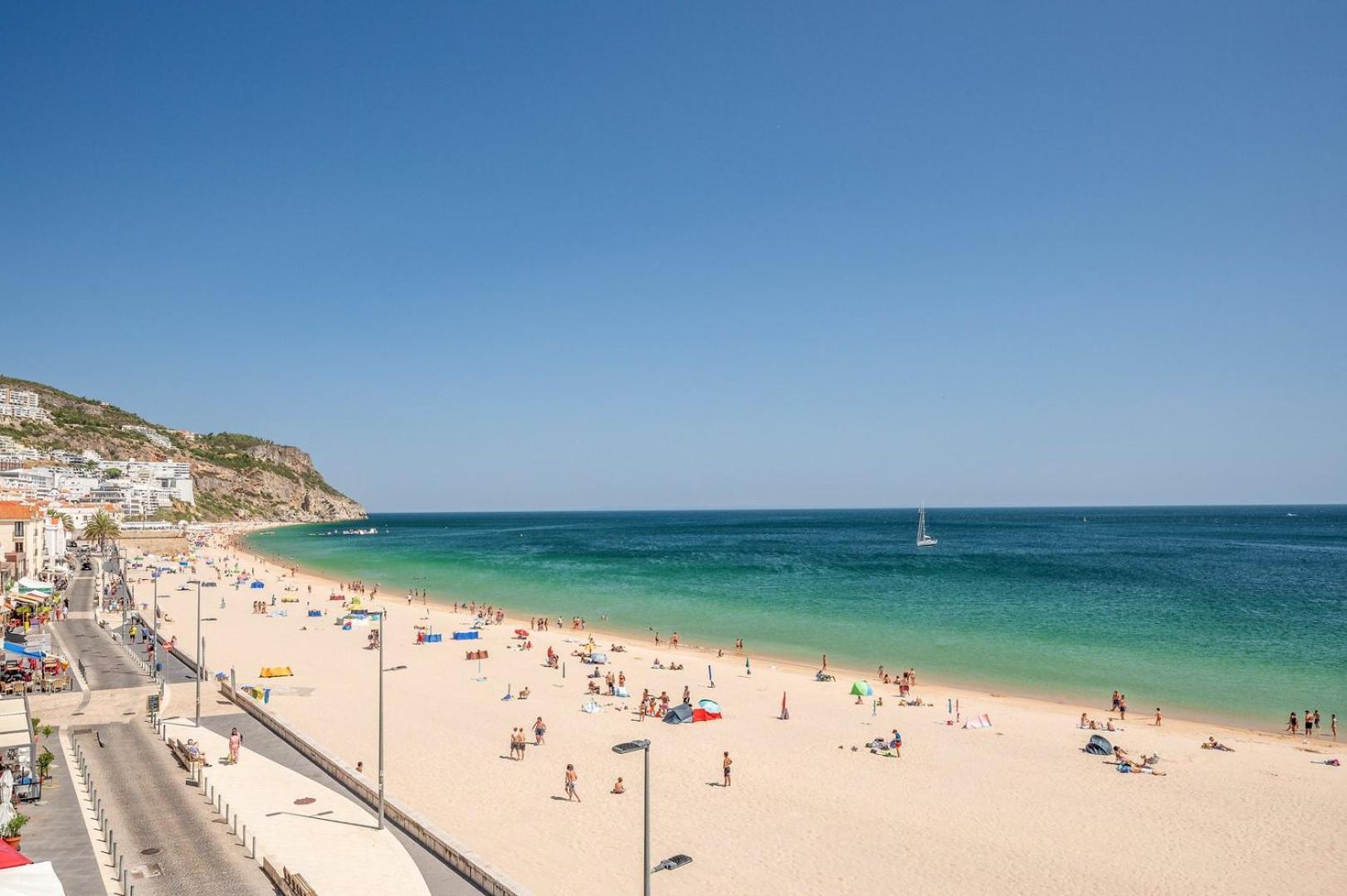 Guestready - Beachfront Naufrago'S Retreat 2 Sesimbra Exterior photo